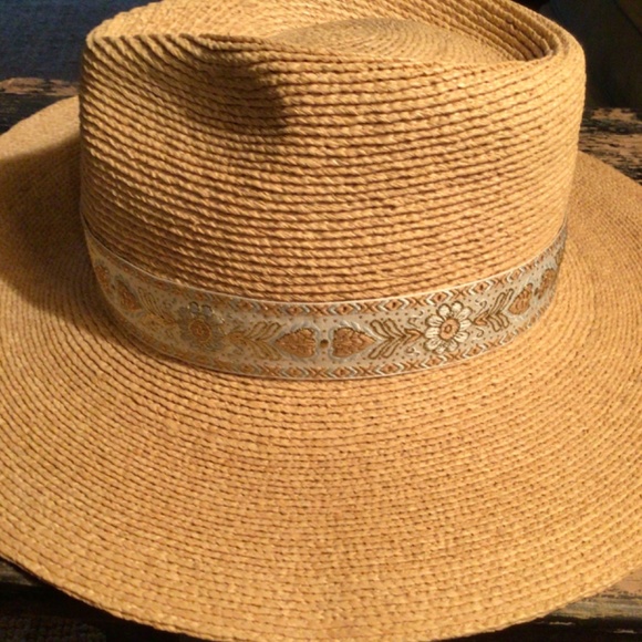 NEW! Lack of color rare straw banded rancher main image 2